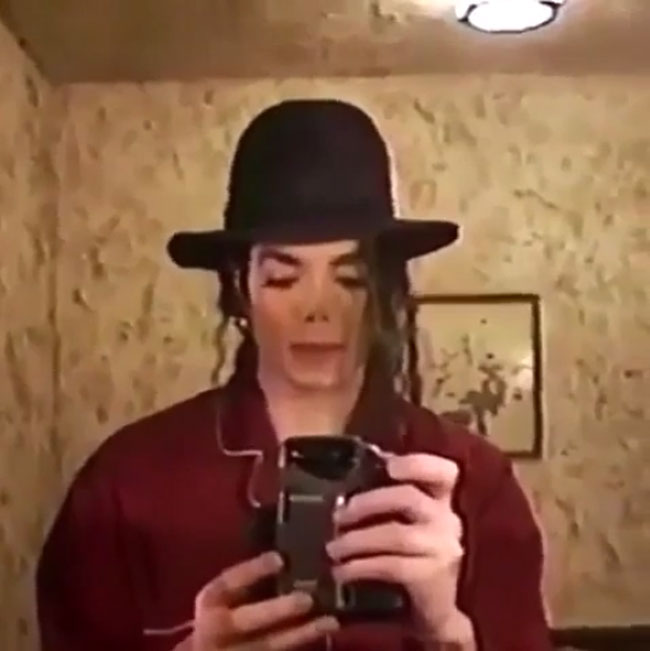 michael jackson selfie